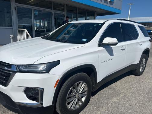2023 Chevrolet Traverse LT Cloth