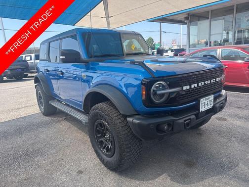 Velocity Blue Metallic 2023 Ford Bronco Wildtrak