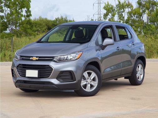 Silver Ice Metallic 2021 Chevrolet Trax LT