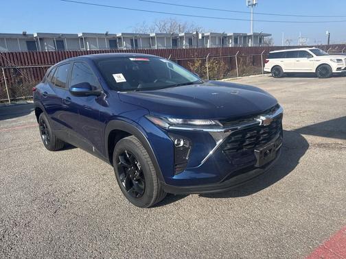 2024 Chevrolet Trax LS