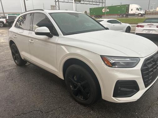 2024 Audi Q5 40 Premium Plus