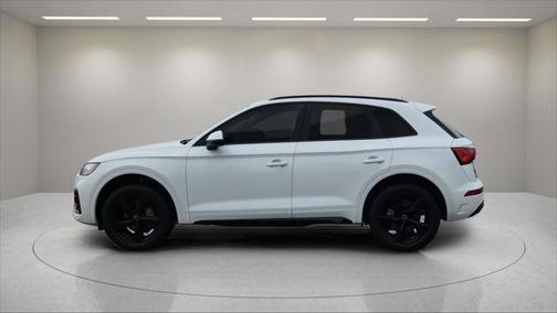 2024 Audi Q5 40 Premium Plus