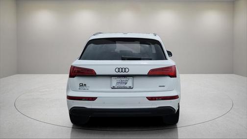2024 Audi Q5 40 Premium Plus