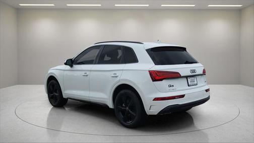 2024 Audi Q5 40 Premium Plus