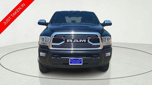 Brilliant Black Crystal Pearlcoat 2018 RAM 3500 Longhorn