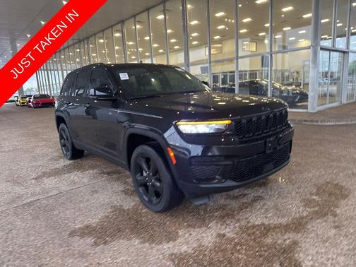 2022 Jeep Grand Cherokee Altitude