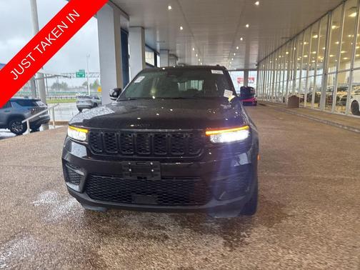 2022 Jeep Grand Cherokee Altitude