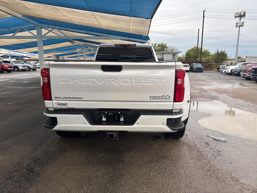 2023 Chevrolet Silverado 3500 High Country