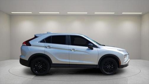 2023 Mitsubishi Eclipse Cross LE