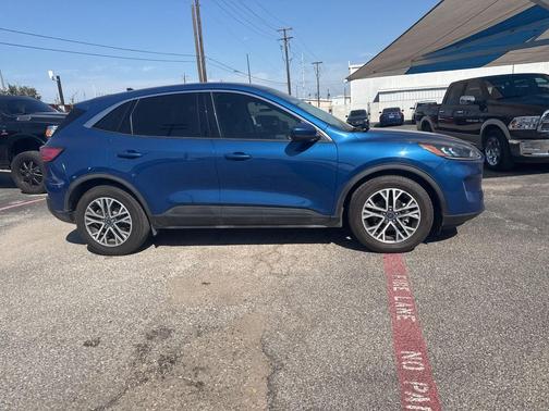 2022 Ford Escape SEL