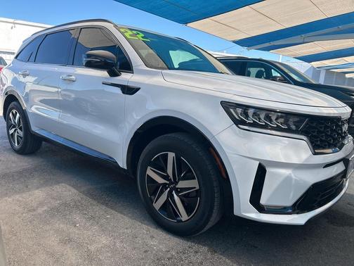 2022 Kia Sorento S