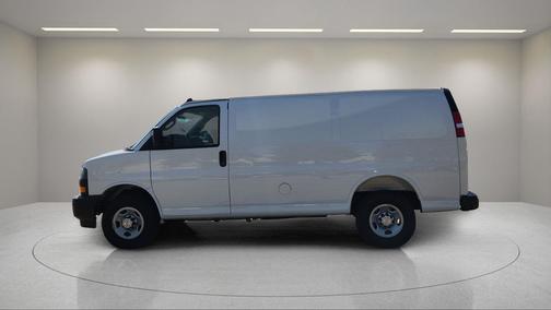 2025 Chevrolet Express 2500 RWD 2500 Regular Wheelbase WT