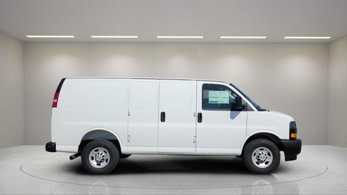 2025 Chevrolet Express 2500 RWD 2500 Regular Wheelbase WT