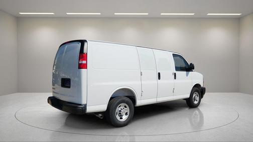 2025 Chevrolet Express 2500 RWD 2500 Regular Wheelbase WT