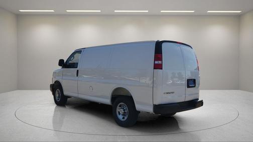 2025 Chevrolet Express 2500 RWD 2500 Regular Wheelbase WT