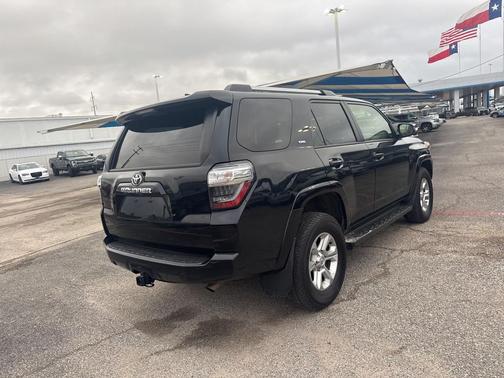 2024 Toyota 4Runner SR5