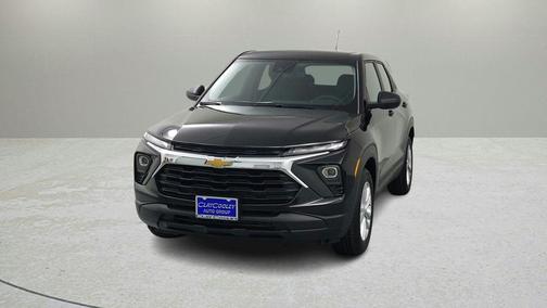 Mosaic Black Metallic 2026 Chevrolet Trailblazer LS