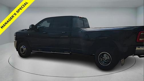 2019 RAM 3500 Laramie Crew Cab 4x4 8' Box