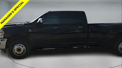 2019 RAM 3500 Laramie Crew Cab 4x4 8' Box