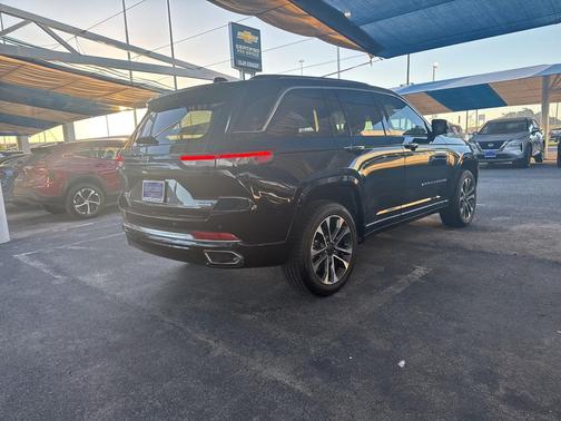 2023 Jeep Grand Cherokee Overland