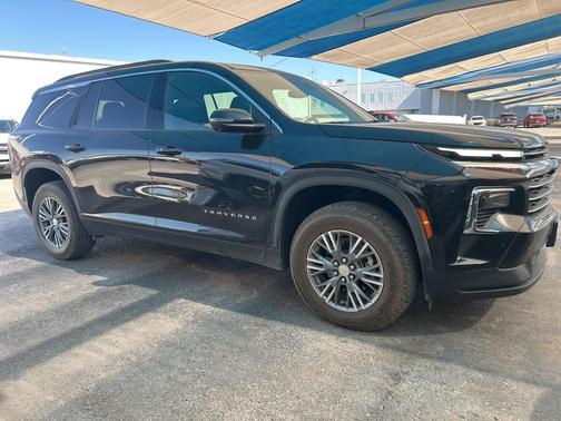 2024 Chevrolet Traverse LT