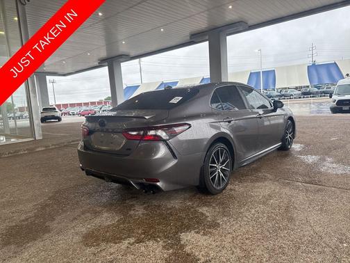 Gray 2024 Toyota Camry SE