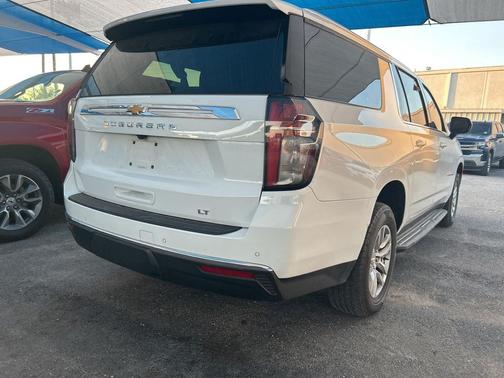 2022 Chevrolet Suburban LT