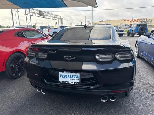 2022 Chevrolet Camaro RWD Coupe LT1
