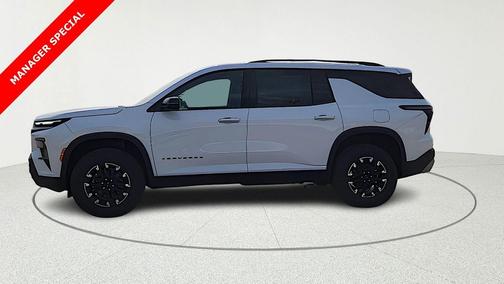 Polar White Tricoat 2026 Chevrolet Traverse AWD Z71