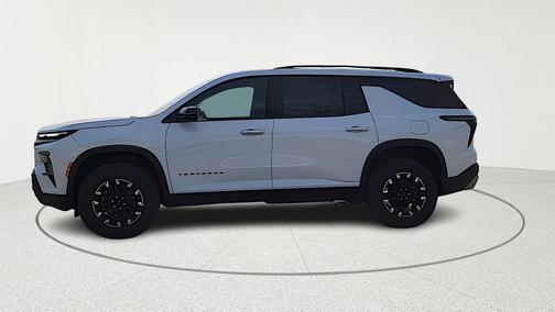Polar White Tricoat 2026 Chevrolet Traverse AWD Z71