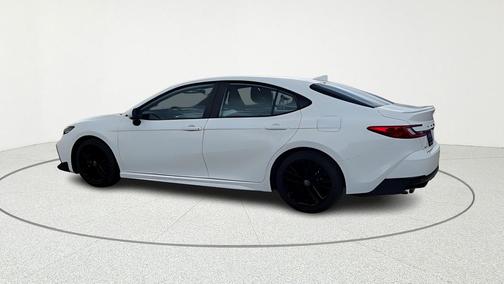 Ice Cap 2025 Toyota Camry SE