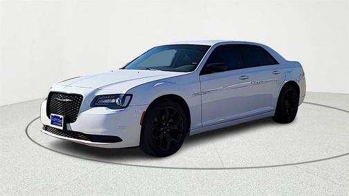 2022 Chrysler 300 Touring