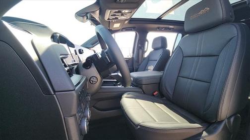2025 Chevrolet Suburban 4WD High Country