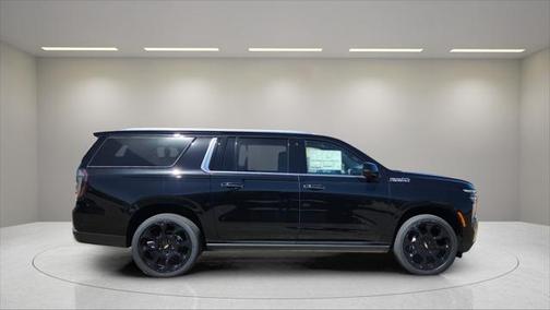 2025 Chevrolet Suburban 4WD High Country
