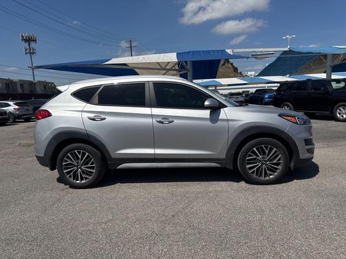 Stellar Silver 2020 Hyundai TUCSON SEL