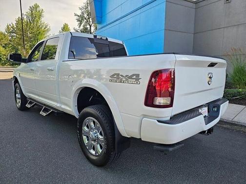 2018 RAM 2500 Laramie Crew Cab 4x4 6'4' Box