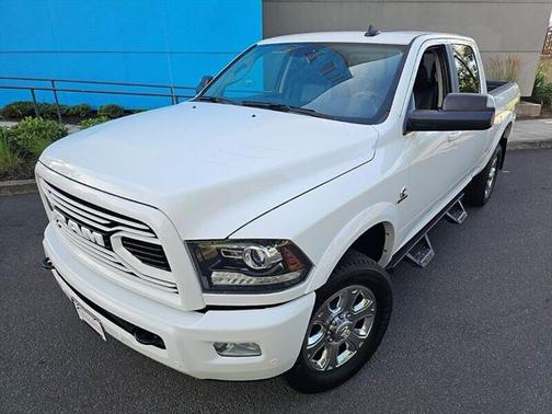 2018 RAM 2500 Laramie Crew Cab 4x4 6'4' Box