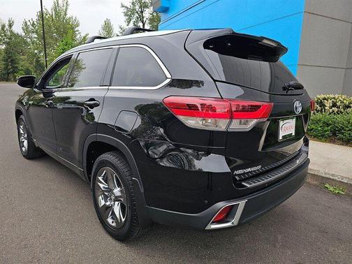 2019 Toyota Highlander Hybrid Platinum