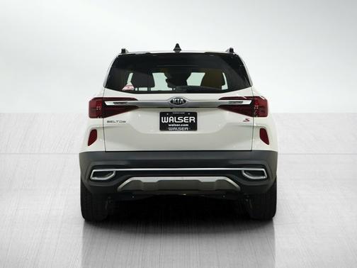 White 2021 Kia Seltos S