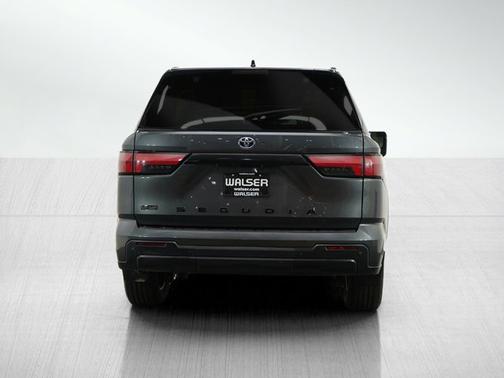 2023 Toyota Sequoia SR5