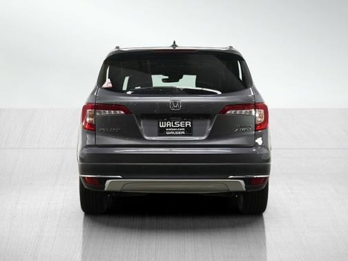 2022 Honda Pilot Touring 8-Passenger