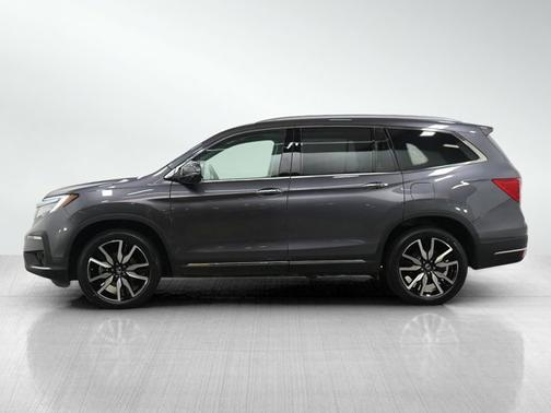 2022 Honda Pilot Touring 8-Passenger