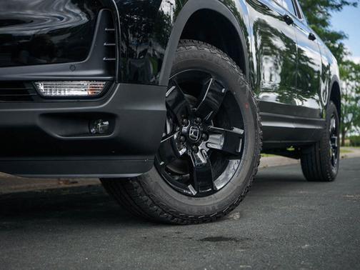 2025 Honda Ridgeline Black Edition