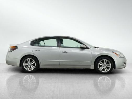 2011 Nissan Altima 3.5 SR