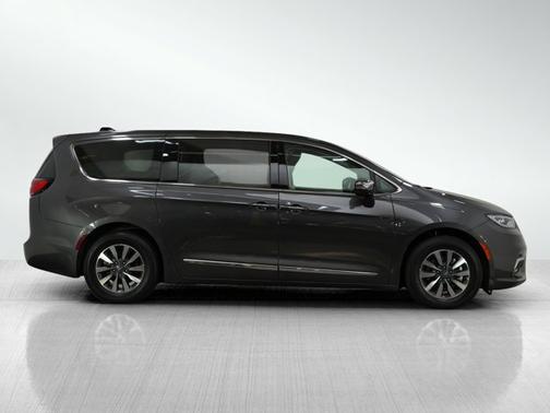 2023 Chrysler Pacifica Hybrid Hybrid Limited