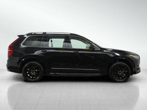 2018 Volvo XC90 T6 Momentum