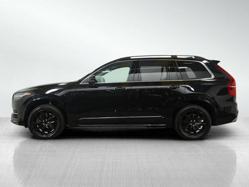 2018 Volvo XC90 T6 Momentum