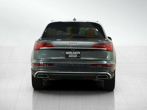 2024 Audi Q5 S line Prestige