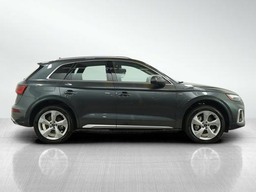 2024 Audi Q5 S line Prestige