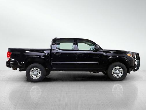 2017 Toyota Tacoma SR